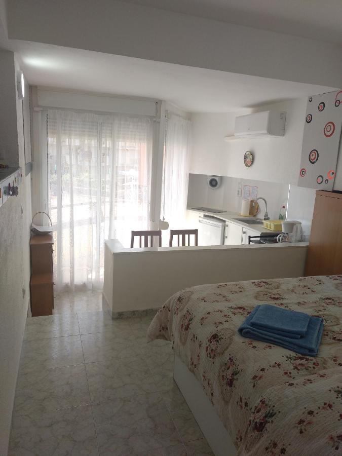 Ferienwohnung La Pineda Beach Studio Near Port Aventura Exterior foto